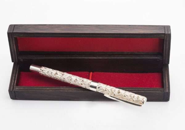 Filigree Pen made by Deco
