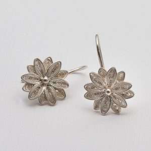 Daisies Filigree Earrings made by ARTEMANOS
