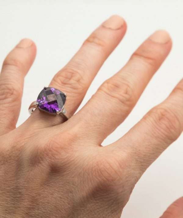 Lilac Ring made by ARTEMANOS