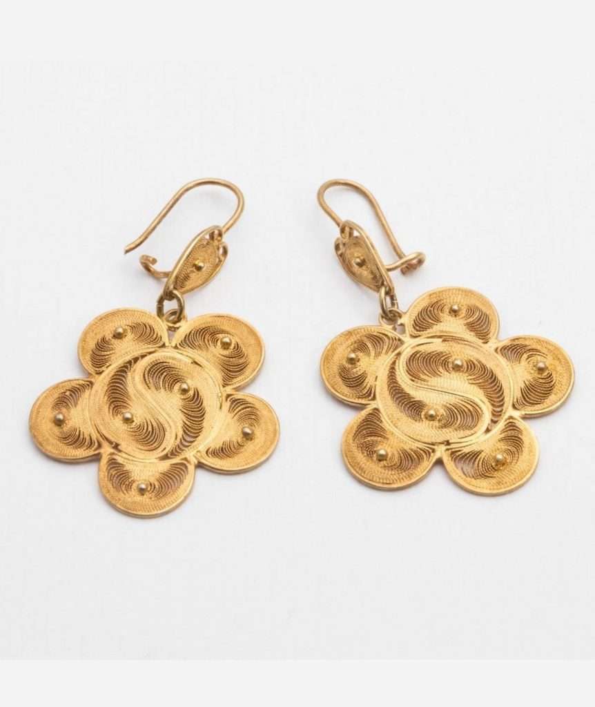 Roses Earrings in GoldPlated Filigree made by ARTEMANOS