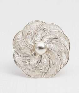 Flower Filigree Ring made by ARTEMANOS