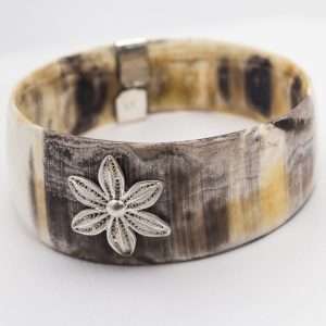 Asta Bracelet with Flower Filigree made by ARTEMANOS